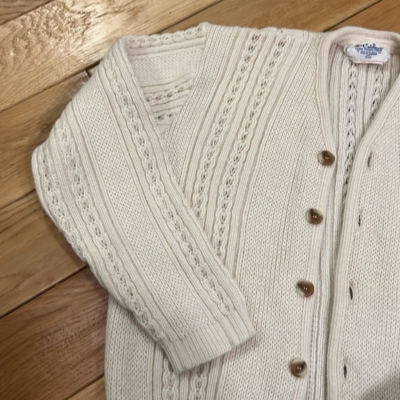 A Caldwell Hand Fashioned Cream Fisherman Core Cardigan Sweater Medium - Picture 6 of 16